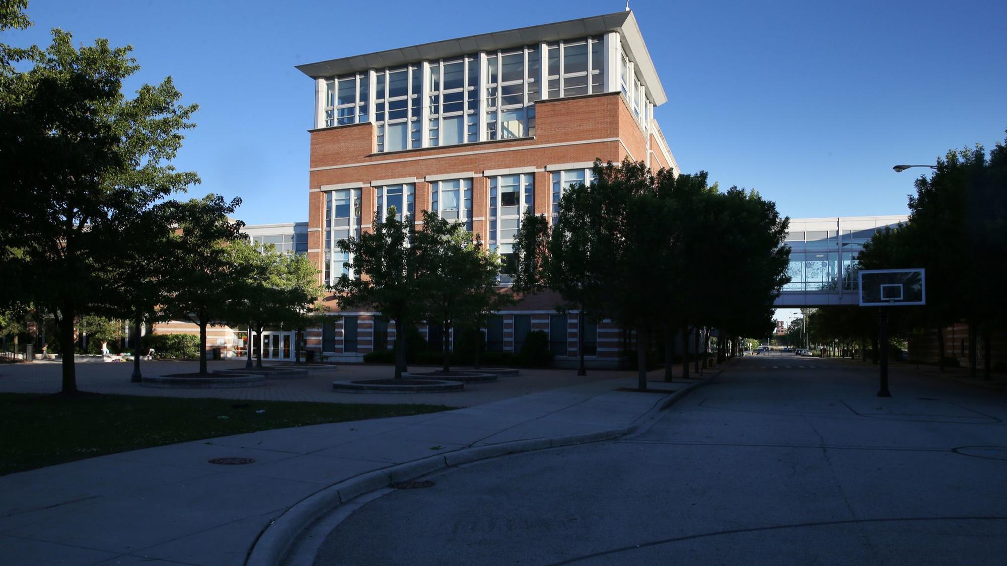 parents-file-lawsuit-to-halt-closure-of-south-loop-elementary-school