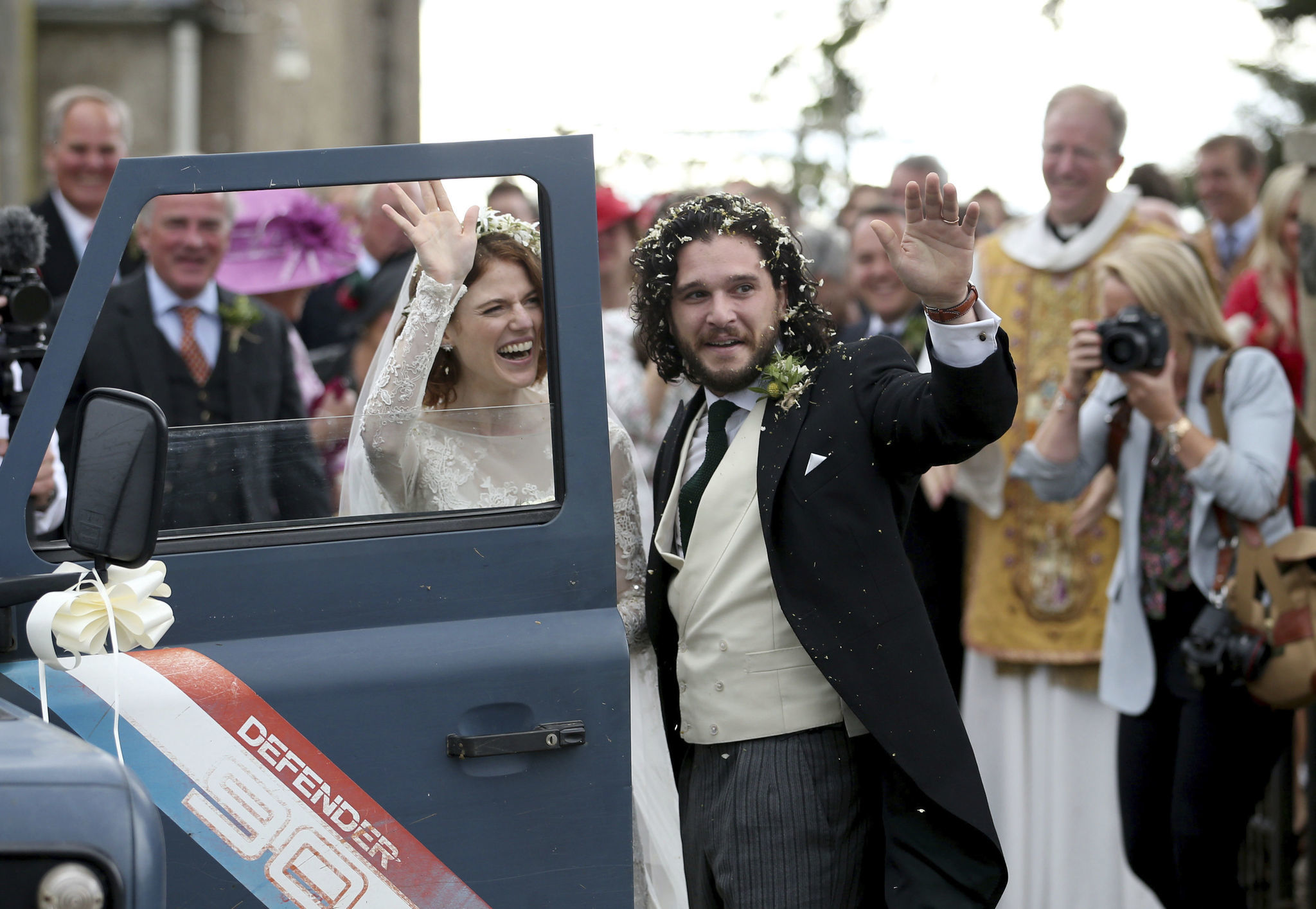 For once, a happy 'Game of Thrones' wedding: co-stars Kit Harington and Rose Leslie ...2048 x 1414
