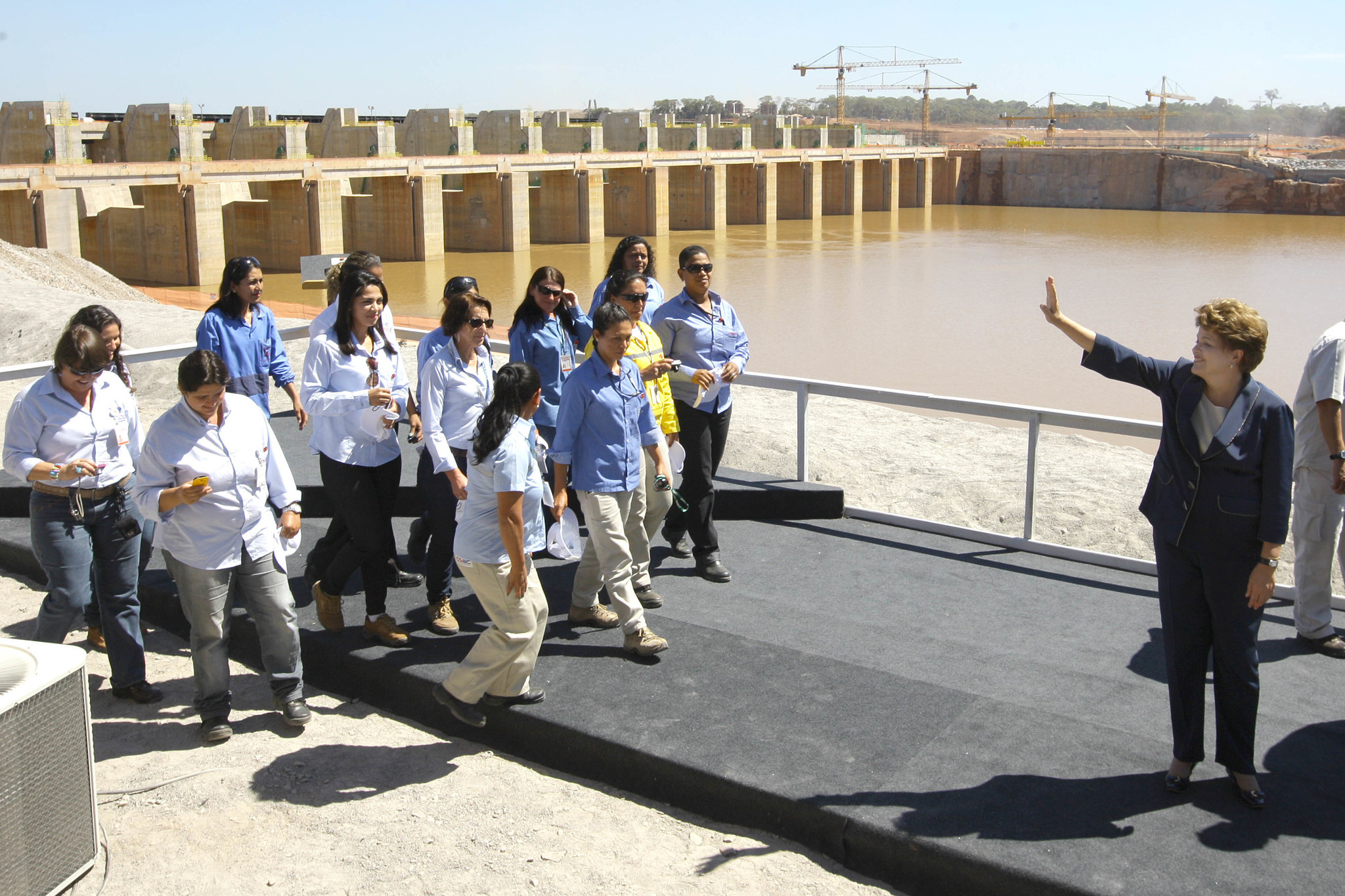 Rousseff at river diversion's ceremony