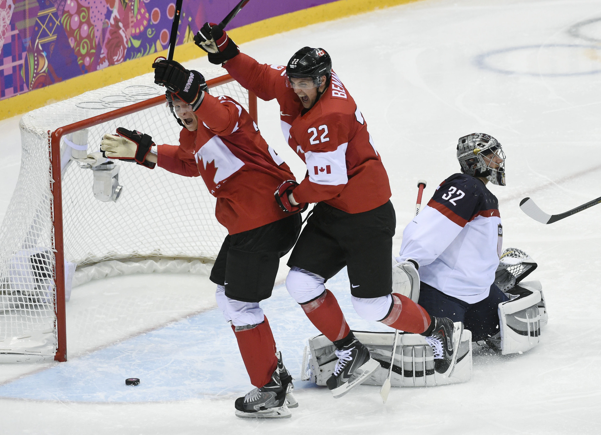 Canada beats U.S. in Olympic hockey semifinal - Chicago Tribune
