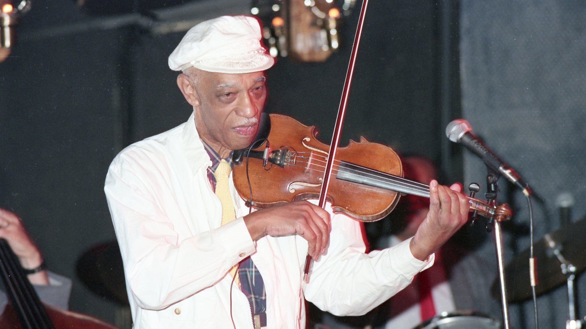 Jazz, blues and rock music legend Papa John Creach, shown playing Elario's in 1988, was at one time a member of both Jefferson Airplane and Hot Tuna.