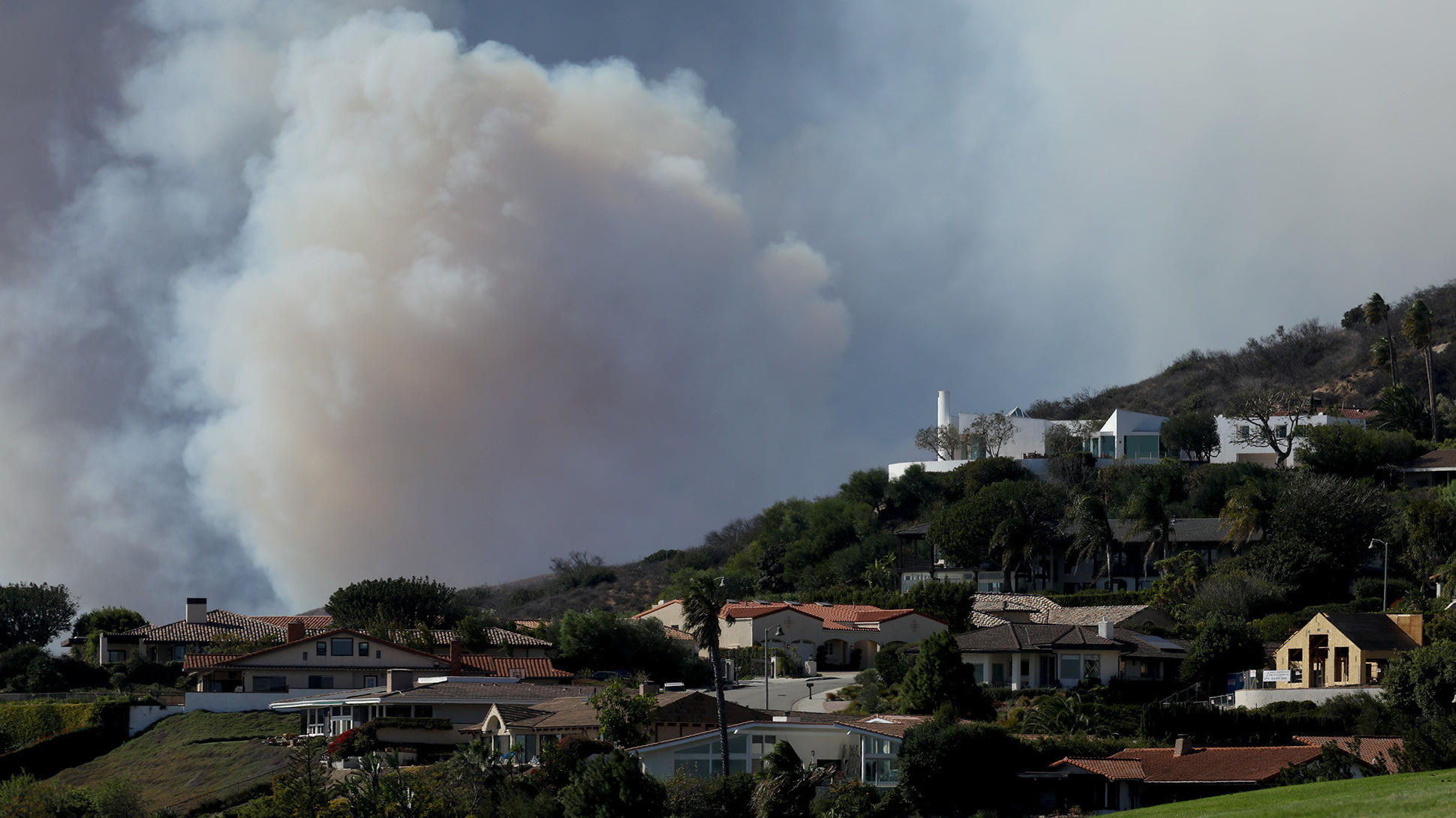 a million california buildings face wildfire risk