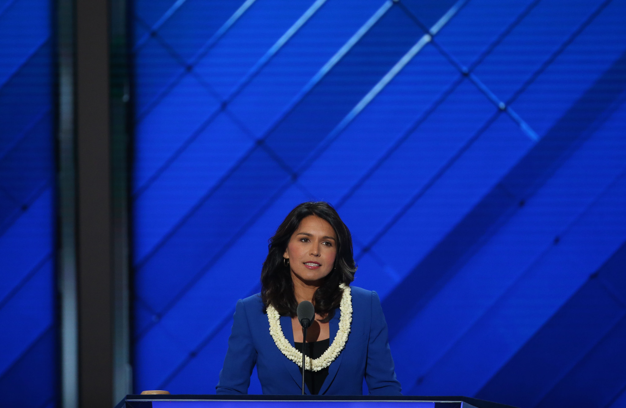 Rep. Tulsi Gabbard of Hawaii says she will seek the 2020 Democratic nomination for ...2048 x 1336