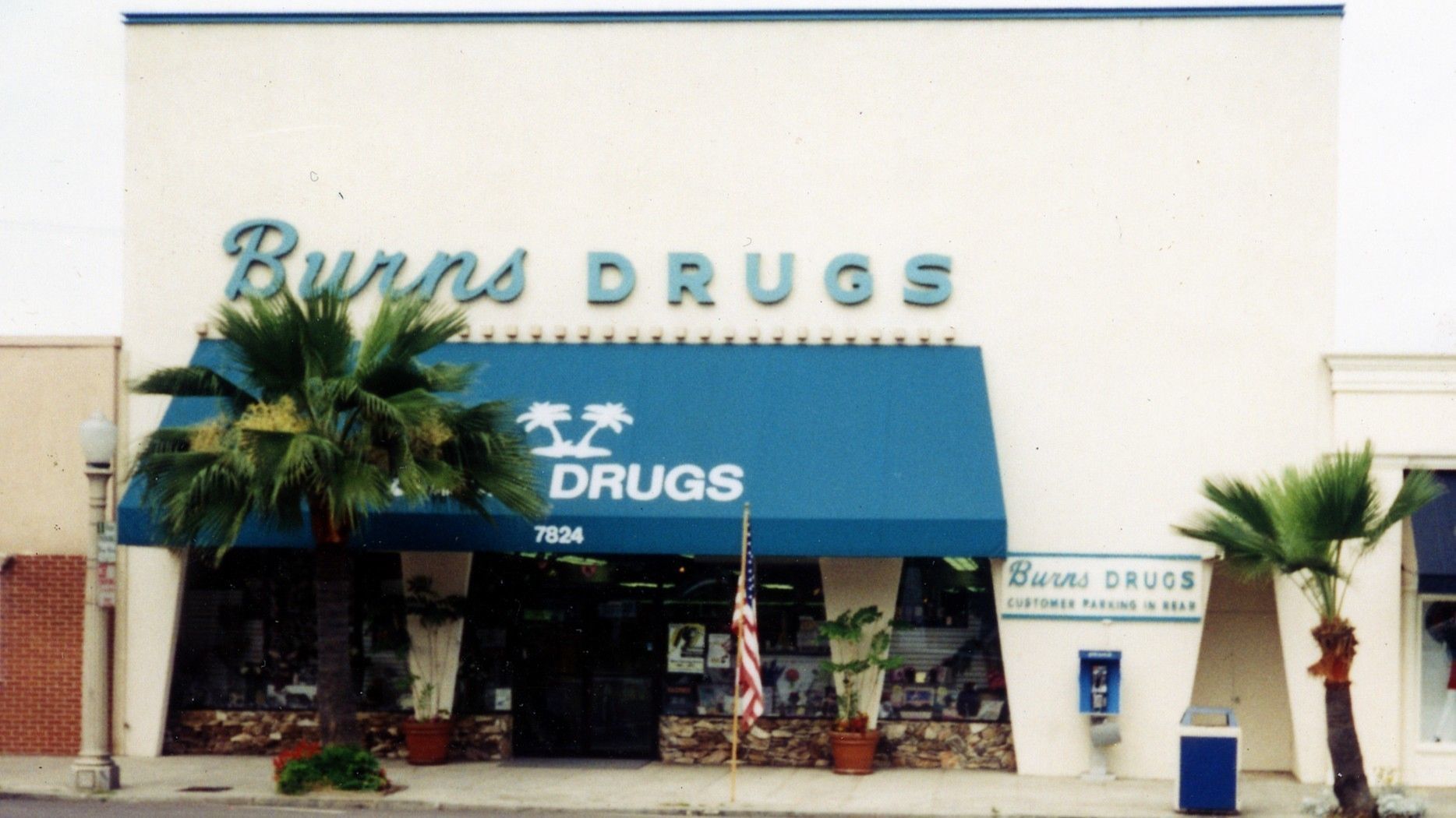 Burns Drugs functioned as a social hub for La Jollans.