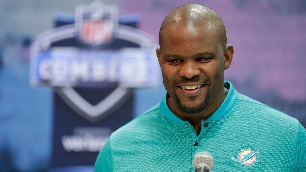 Brian Flores still transitioning into new role as Dolphins coach - Sun