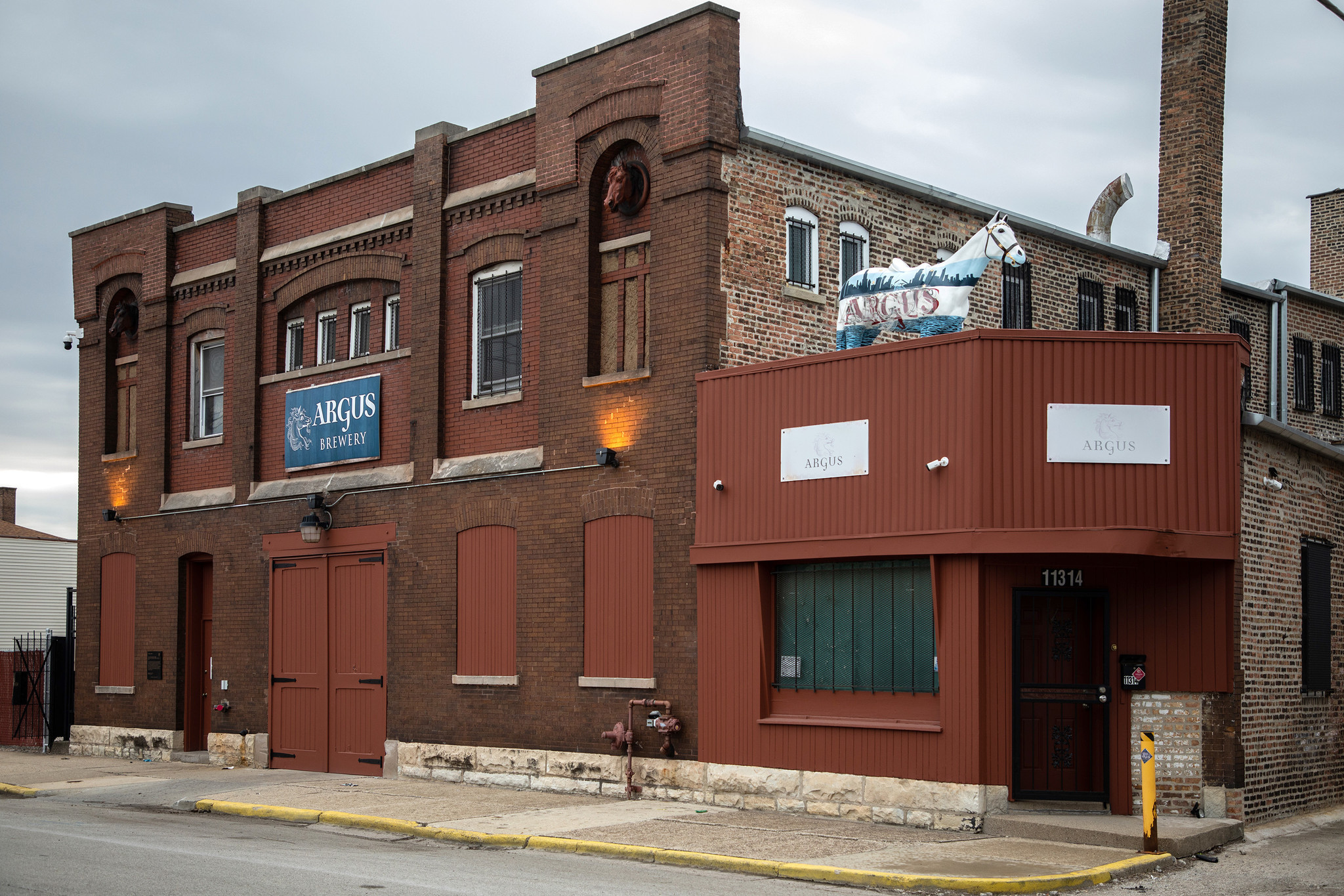 A Chicago brewery is available for $2.5 million — on ...